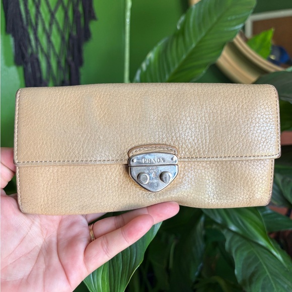 Prada Creamer Beige Vintage Wallet - Picture 1 of 13